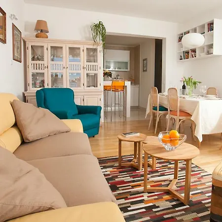Roko Apartment *