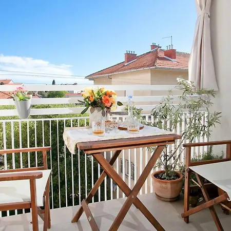 Διαμέρισμα Roko *