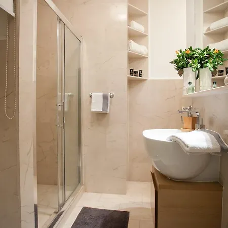 Roko Apartment *
